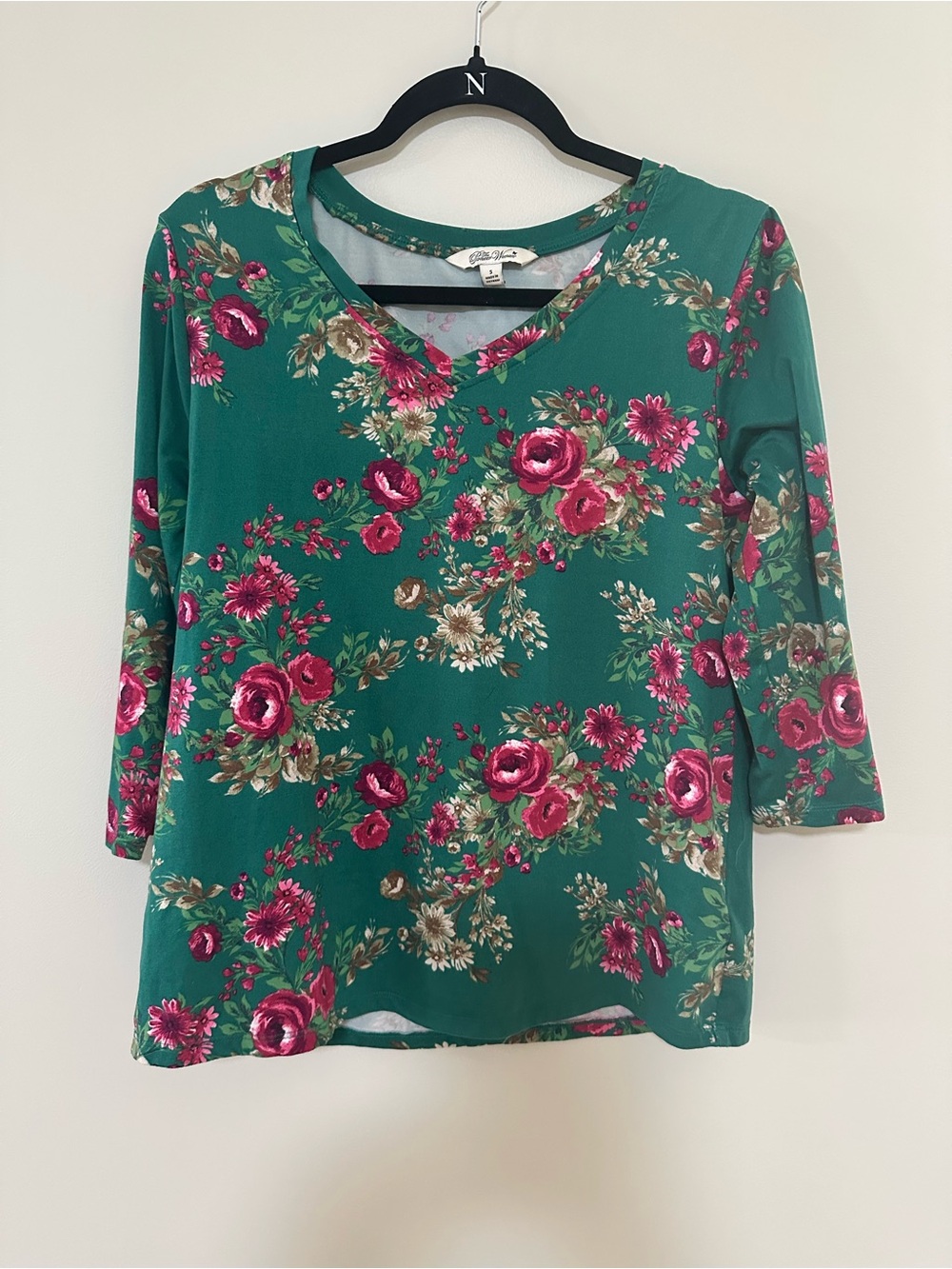 The Pioneer Woman Green Floral V-Neck Long Sleeve Top with Pink Roses